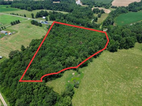 2635 Sprouse Rd, Boonville, NC, 27011-9111 | Card Image