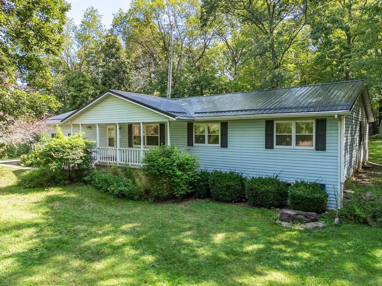 Draper St, Baraboo, WI 53913
