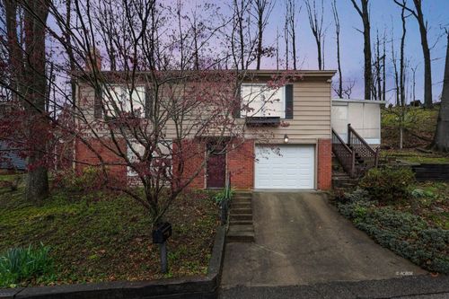 6 Briarwood Dr, Athens, OH, 45701-1301 | Card Image