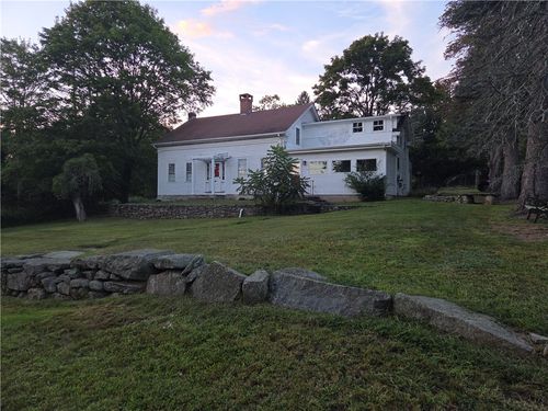 5 Pine Hill Rd, Johnston, RI, 02919-2895 | Card Image