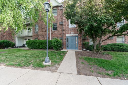 apt-2a-1332 Cunat Ct, Lake In The Hills, IL, 60156-6134 | Card Image