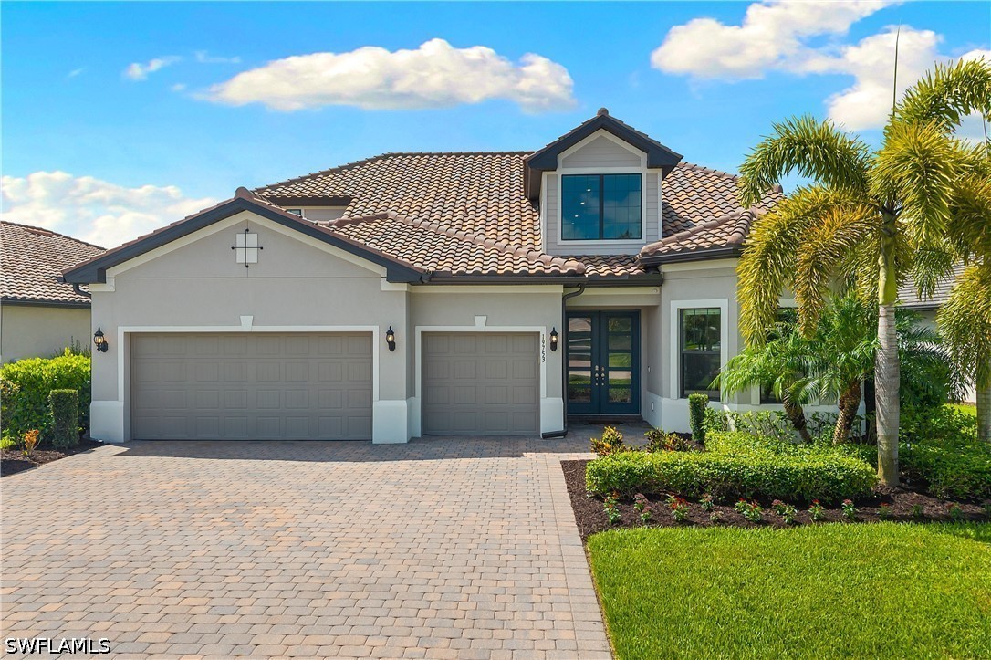Residential in Estero 3