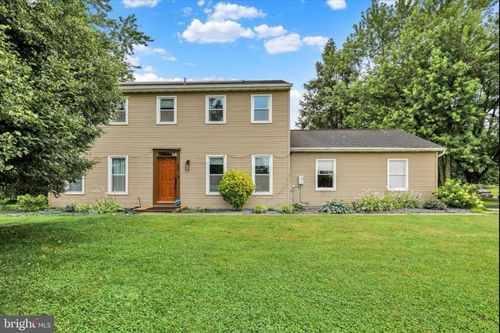 40 Hunters Run Rd, HONEY BROOK, PA, 19344-9760 | Card Image
