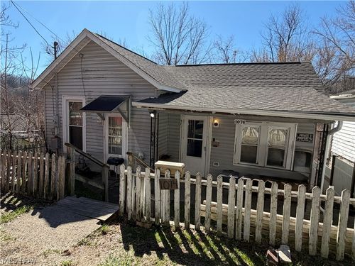 1074 Grant St, Zanesville, OH, 43701-4424 | Card Image