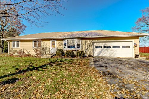 909 E 3rd St, Fowler, IN, 47944-1347 | Card Image