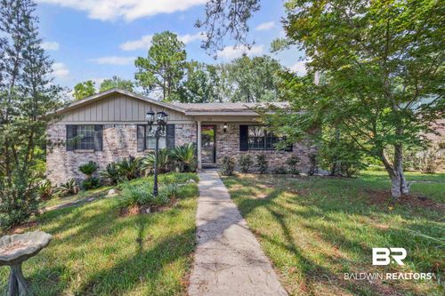 36 Ridgeview Dr, Chickasaw, AL, 36611-1317 | Card Image