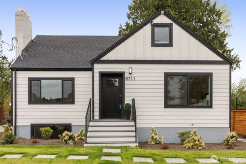 8711 28th Ave Nw, Seattle, WA, 98117-3818 | Card Image