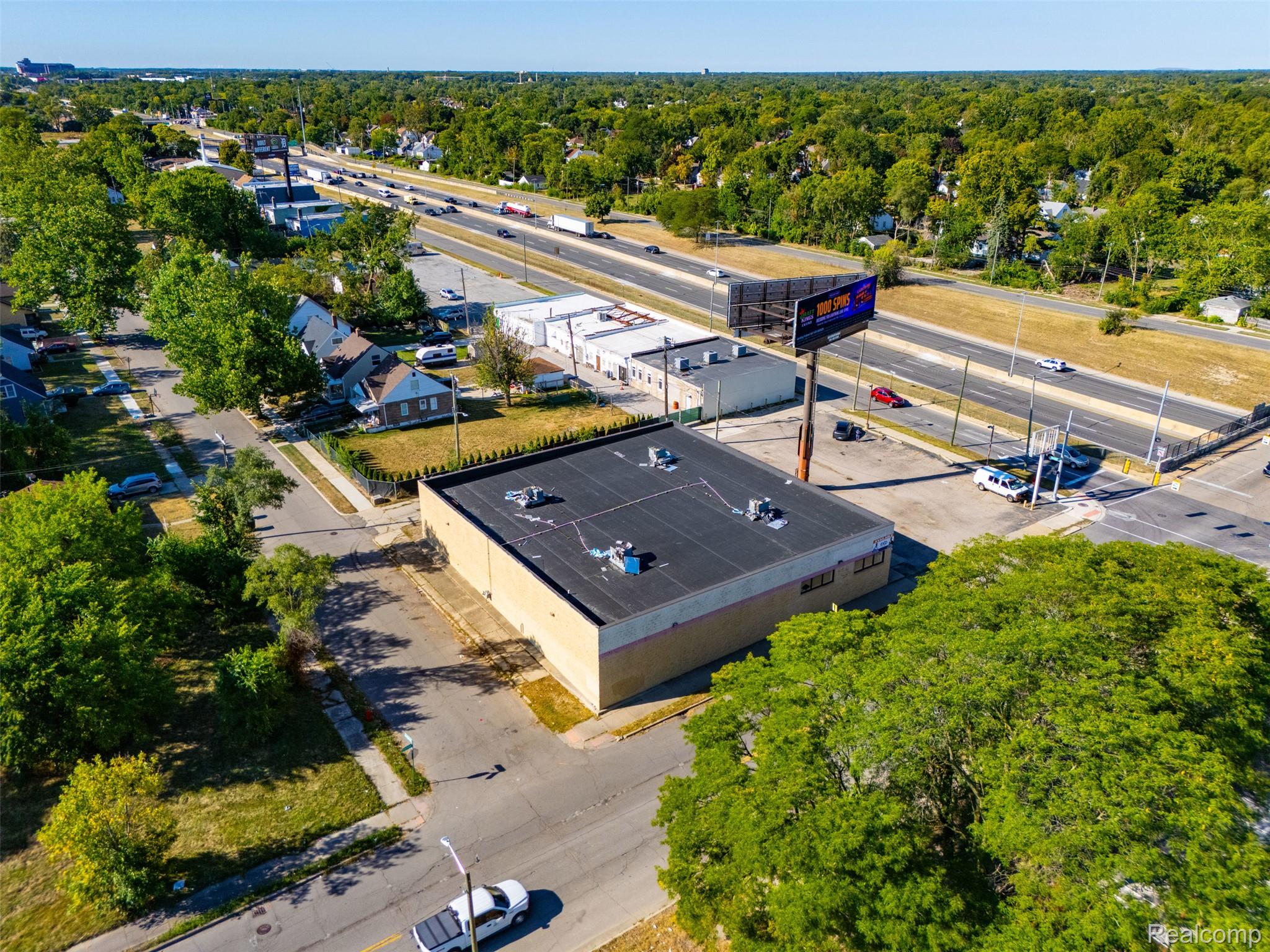 Commercial Lease in Detroit 5
