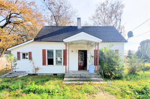 935 Blount St, Smithfield, NC, 27577-5305 | Card Image