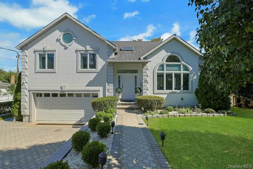 19 Maple Street, Eastchester, NY, 10583 | Card Image