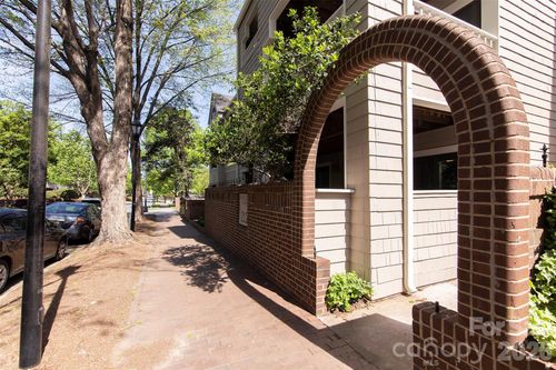 17-212 W 10th St, Charlotte, NC, 28202-1783 | Card Image