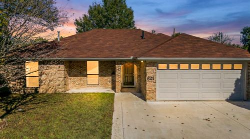 621 Main St, Roanoke, TX, 76262-8644 | Card Image