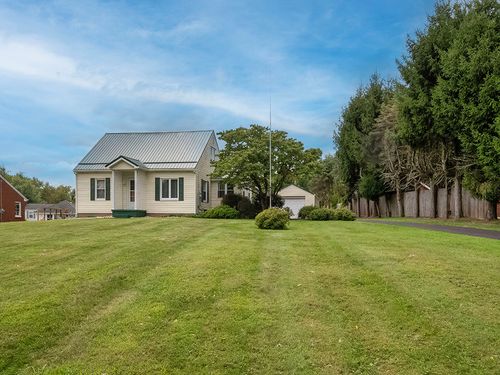 182 Oak Manor Dr, Natrona Heights, PA, 15065-1945 | Card Image
