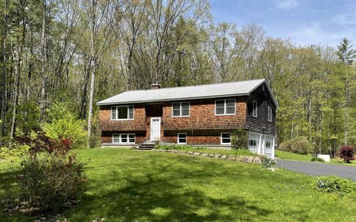 28 Garrison Ln, Madbury, NH, 03823-7604 | Card Image