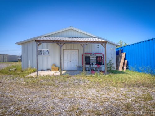 740 Highway 75, Mounds, OK, 74047-4985 | Card Image