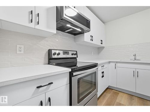 6-10160 119 St Nw, Edmonton, AB, T5K1Y9 | Card Image