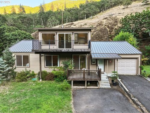 850 Highway 142, Lyle, WA, 98635-9122 | Card Image