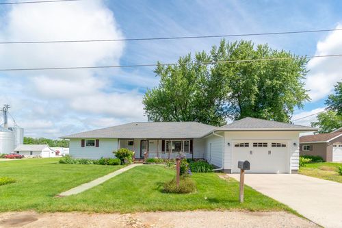 601 Ne 2nd Street, Fairbank, IA, 50629 | Card Image