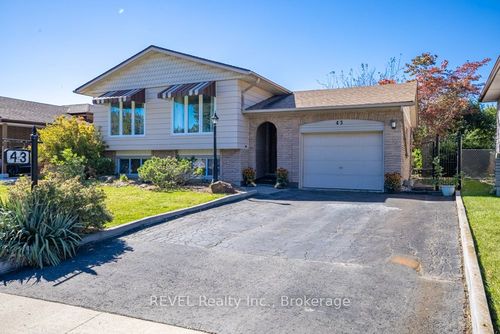 43 Trelawn Pky, Welland, ON, L3C1W4 | Card Image