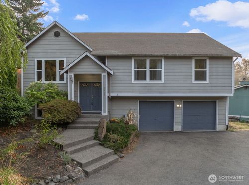 3913 W Tapps Dr E, Lake Tapps, WA, 98391-9176 | Card Image