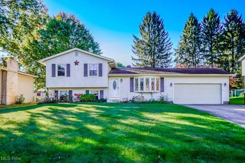 2982 Fair Oaks Dr, Norton, OH, 44203-6335 | Card Image