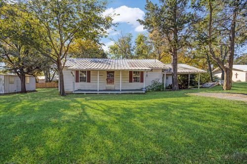 1068 Hillcrest Cir, Gordonville, TX, 76245-5719 | Card Image