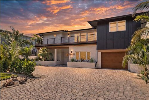 405 28th St, HOLMES BEACH, FL, 34217-2105 | Card Image