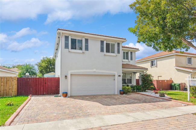 3076 Se 4 Th Ct, House other with 5 bedrooms, 3 bathrooms and null parking in Homestead FL | Image 4