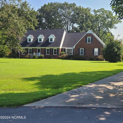 97 Planters Walk, Clinton, NC, 28328-9557 | Card Image