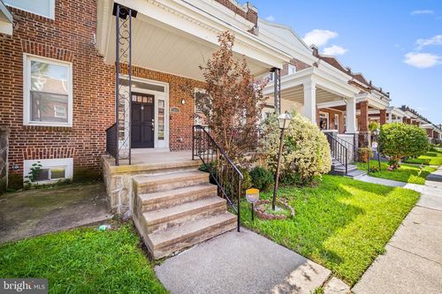 2011 E 30th St, BALTIMORE, MD, 21218-3141 | Card Image