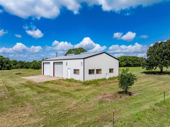1470 S Nassau Rd, Home with 3 bedrooms, 3 bathrooms and null parking in Round Top TX | Image 21