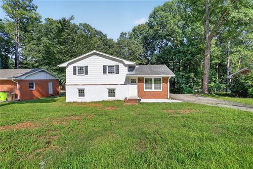 6464 Rabun Rd, Morrow, GA, 30260-2724 | Card Image