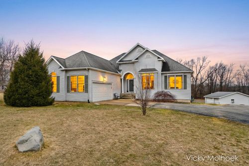 4142 Hickory Hill Ln, Hastings, MI, 49058-8382 | Card Image