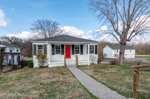 471 E Lincoln Rd, Alcoa, TN, 37701-2725 | Card Image