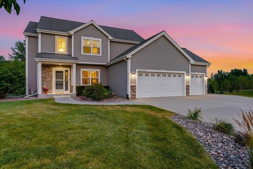 W229N4340 Baker Court, Pewaukee, WI, 53072 | Card Image