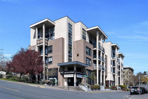 205-820 Short St, Saanich, BC, V8X2V6 | Card Image