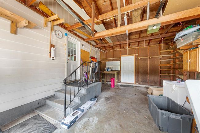 Garage | Image 26