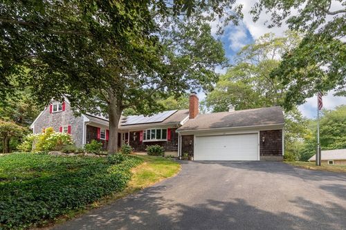 27 Moody Dr, Sandwich, MA, 02563-1820 | Card Image
