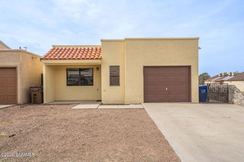 3307 Venus St, Las Cruces, NM, 88012-7717 | Card Image