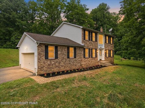 112 Red Cherry Ln, Stroudsburg, PA, 18360-7623 | Card Image