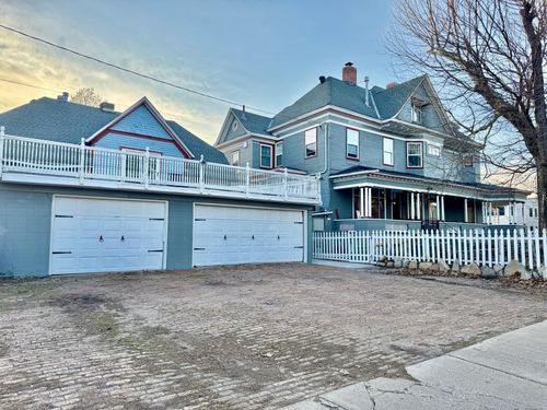 1464 Minnehaha Ave W, Saint Paul, MN, 55104-1911 | Card Image