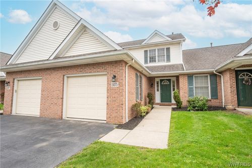 5075 Sheridan Dr, Amherst, NY, 14221-4520 | Card Image