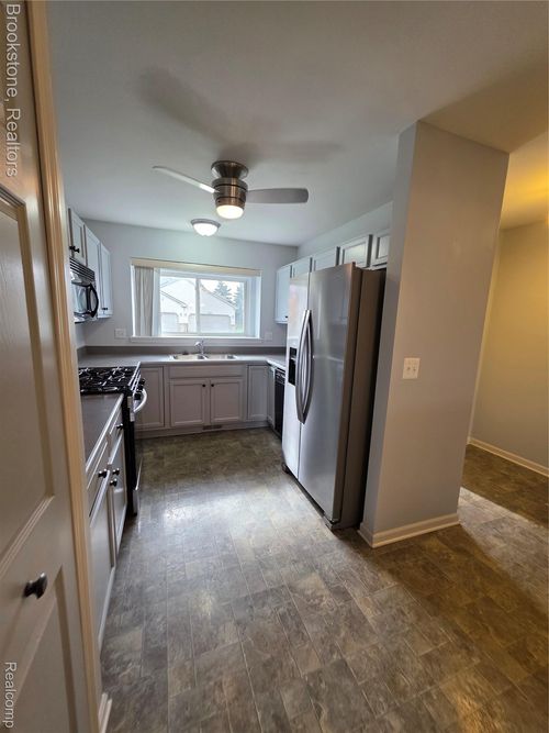 22003 Wilson St, Grand Blanc, MI, 48439-7205 | Card Image