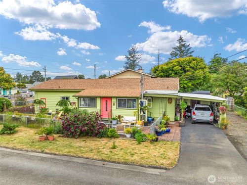 200 17th St Se, Long Beach, WA, 98631-3867 | Card Image
