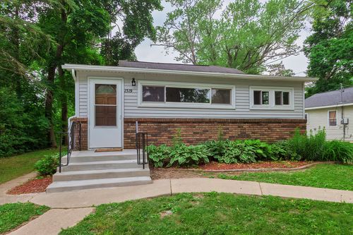 1519 Dietrich Dr, Twin Lakes, WI, 53181-9749 | Card Image