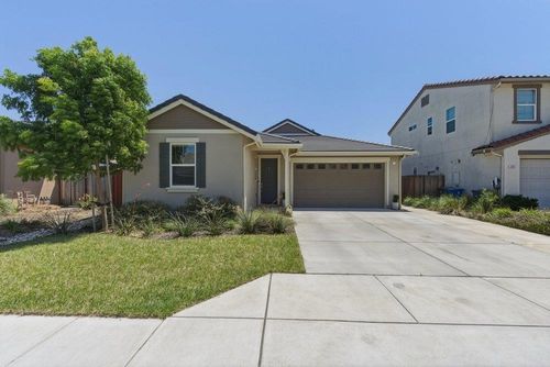 914 Fulton Way, Hollister, CA, 95023 | Card Image