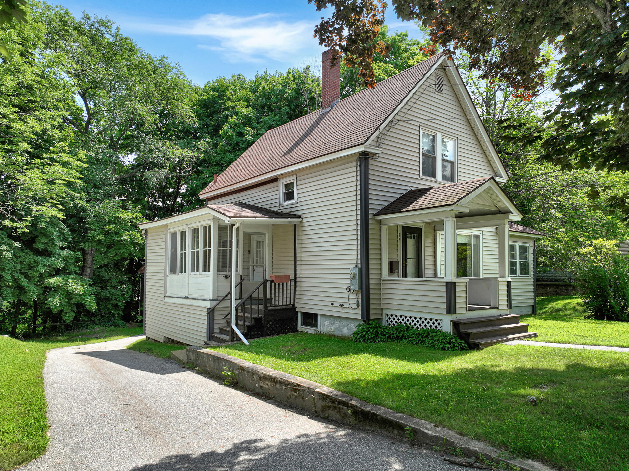 Hancock St, Rumford, ME 04276