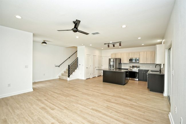 APT-25 - 7601 Cooper Ln, House other with 3 bedrooms, 3 bathrooms and 2 parking in Austin TX | Image 12