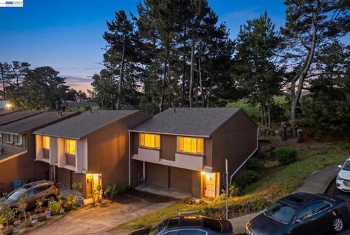 103 Pamela Ct, Daly City, CA, 94015-2150 | Card Image