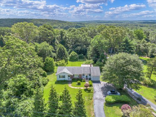 78 Avery Hill Rd, Ledyard, CT, 06339-1201 | Card Image